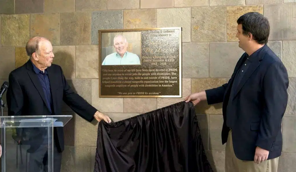 Unveiling of plaque dedicated to former CEO